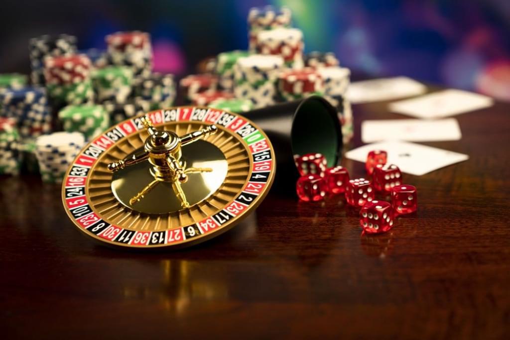 How to play at online casinos and get the most out of it