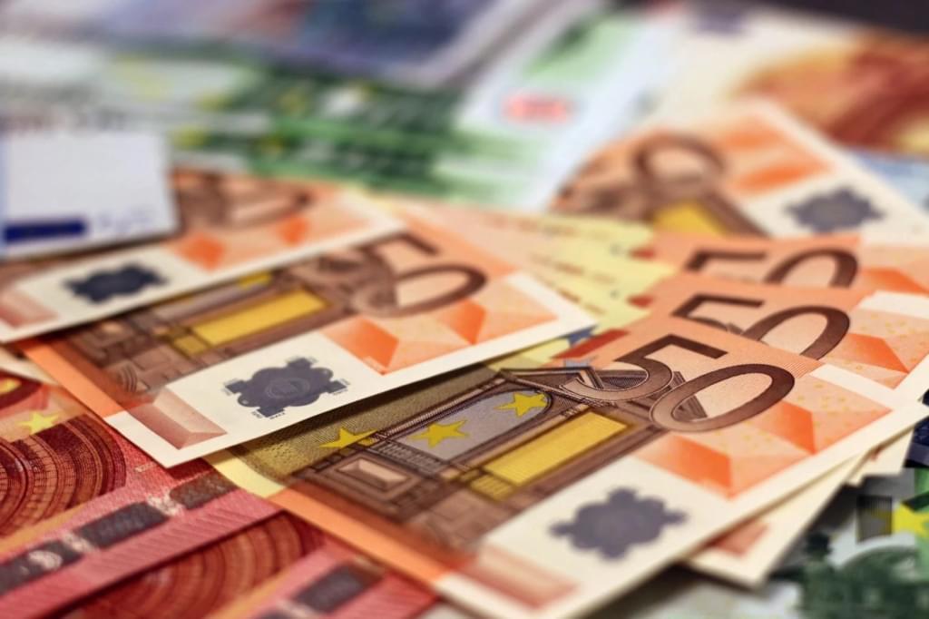 Lottomatica to Issue €500 Million Bonds for SKS365 Acquisition