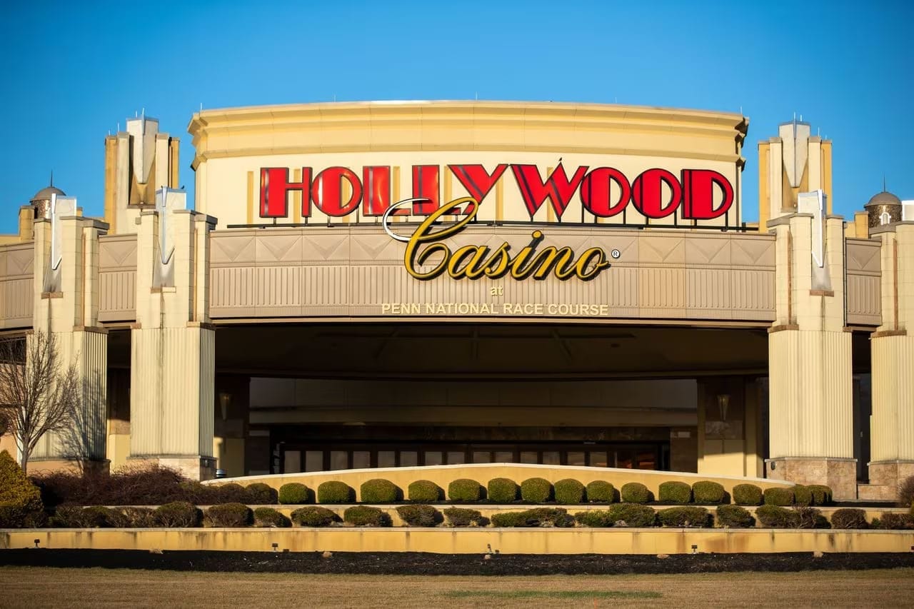Hollywood Casino unexpectedly closed before Christmas