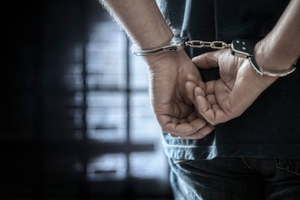 Kuwait Deports Over 30 Migrants for Involvement in Gambling and Alcohol Production