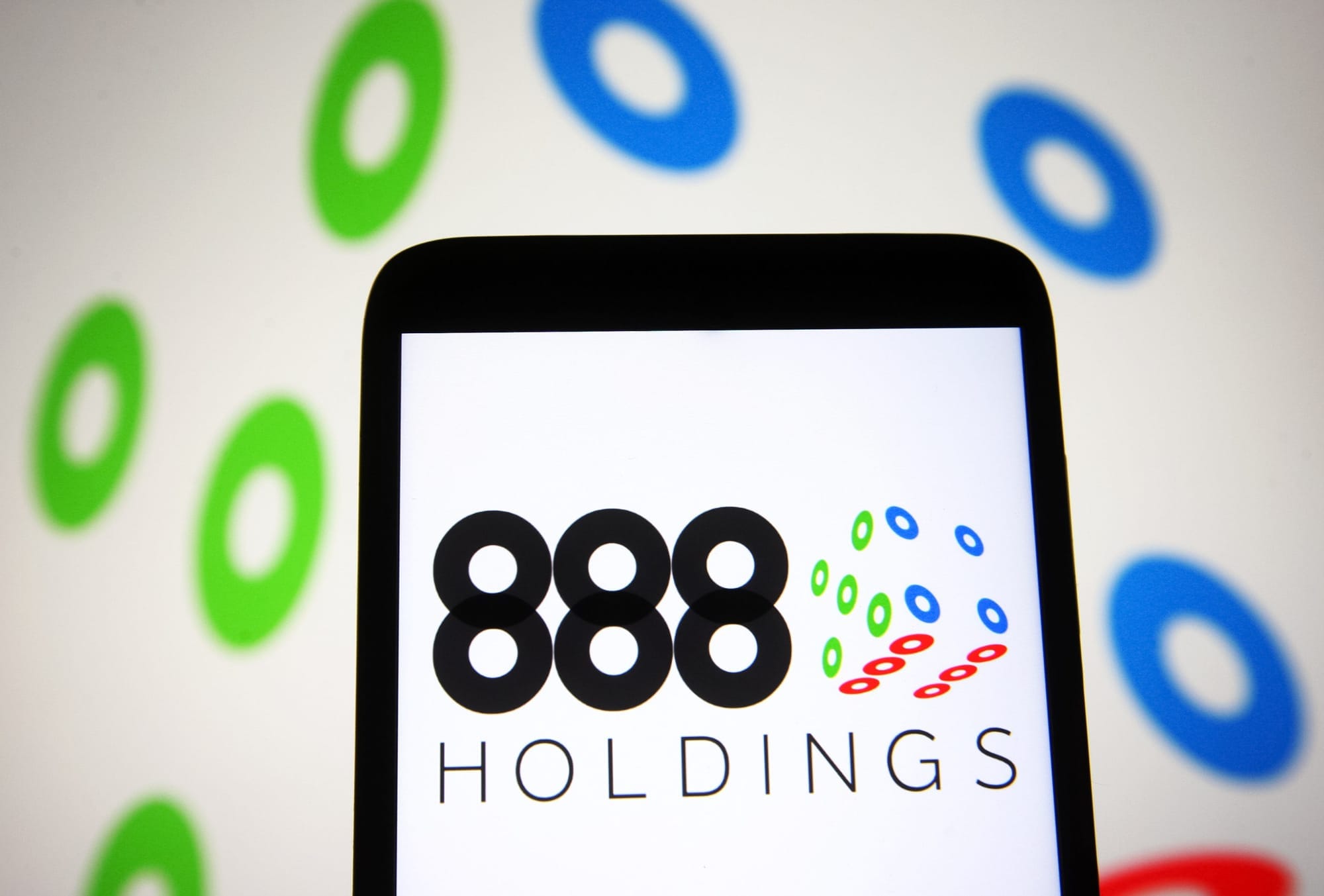 888 Holdings Records 8% Annual Revenue Drop