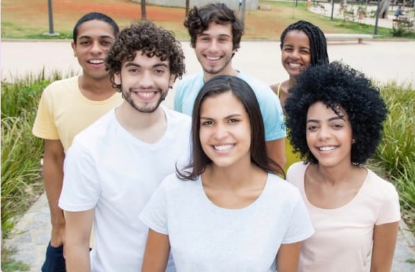 Youth Frenzy: Nearly 1 in 3 Young Brazilians Double National Average in Sports Betting