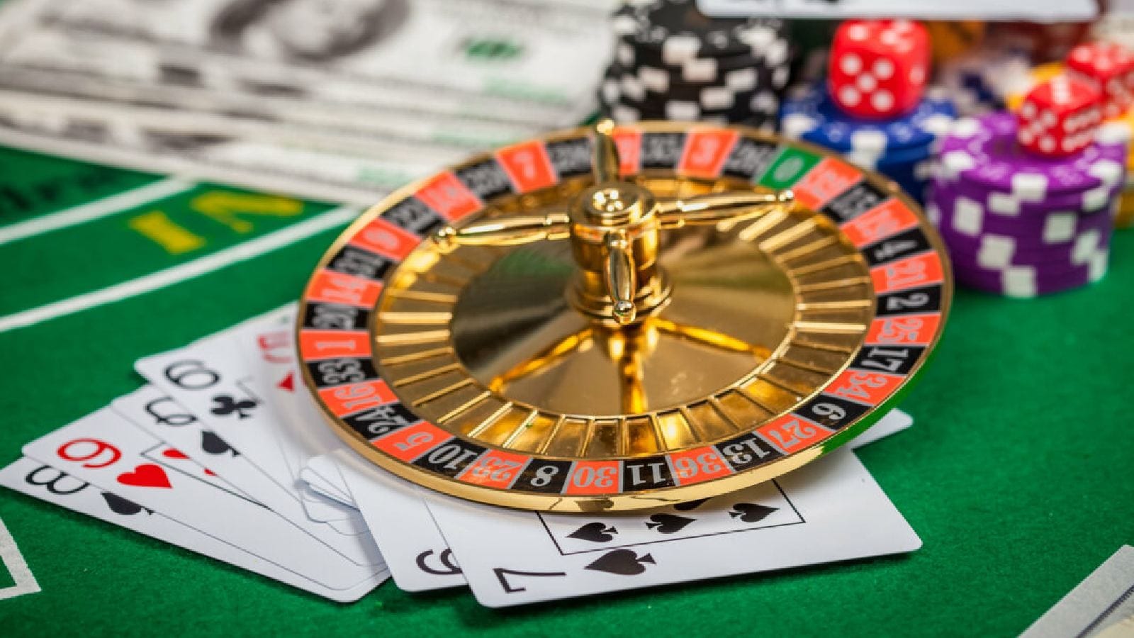 Online Casinos Boost Revenue for Land-Based Establishments, Economic Analysis Shows