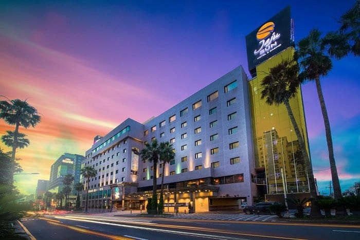 Bloomberry Resorts Explores Sale of South Korean Casino Amidst Pandemic Impact
