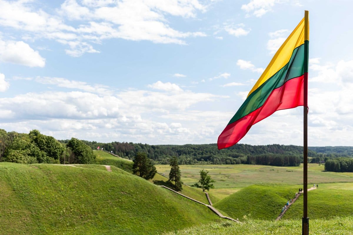 Lithuania Proposes Measures to Restrict Gambling for Individuals with Outstanding Loans